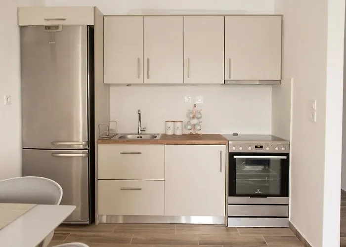 Irida\'S Sea Front Apartment With Astonishing View